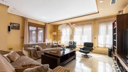 Resale - Villa -
La Aparecida - Orihuela