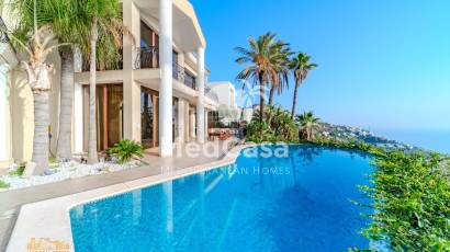 Wiederverkauf - Villa -
Altea