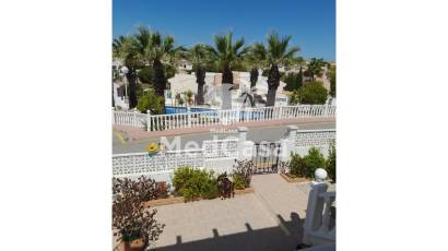 Resale - Townhouse -
Ciudad Quesada - La Fiesta