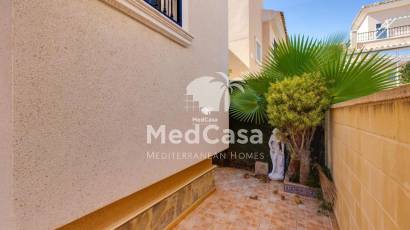 Segunda mano - Adosado -
Orihuela Costa - Los Altos