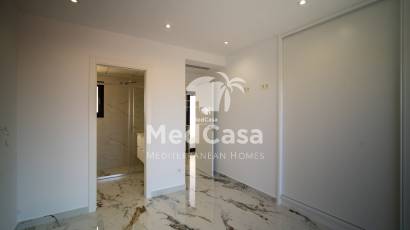 Neubau - Villa -
Coloma