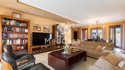 Resale - Villa -
La Aparecida - Orihuela