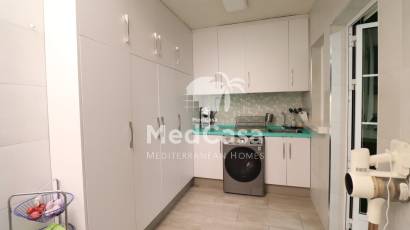 Resale - Townhouse -
Redován - Redovan - Town