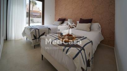 Obra nueva - Villa -
Golf La Finca
