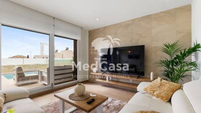 Obra nueva - Villa -
Rojales