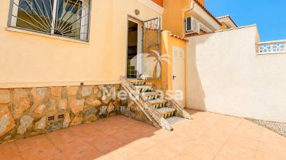 Resale - Townhouse -
Ciudad Quesada - Doña Pepa