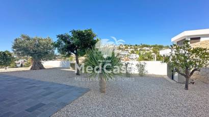Resale - Villa -
Moraira - Benimeit