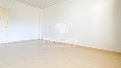 Resale - Townhouse -
Ciudad Quesada - Doña Pepa