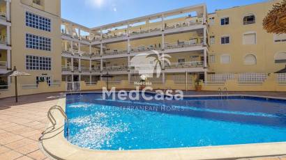 Resale - Townhouse -
Orihuela Costa - Campoamor
