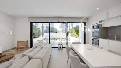 Wiederverkauf - Erdgeschosswohnung -
Golf Las Colinas