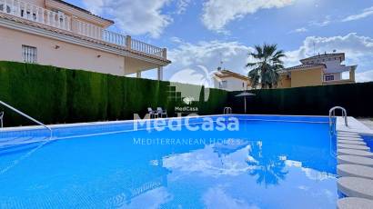 Segunda mano - Villa -
Orihuela Costa
