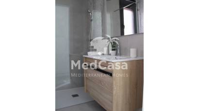 Neubau - Villa -
Daya Nueva