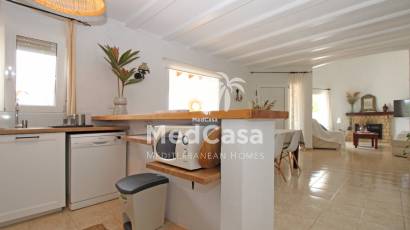 Resale - Villa -
Benissa - Montemar