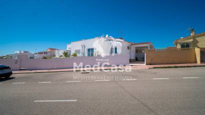 Resale - Townhouse -
Ciudad Quesada - town