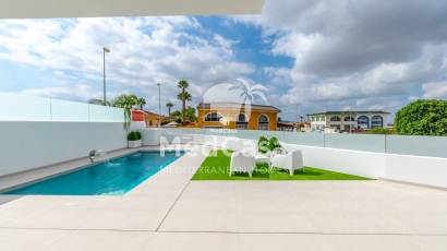 Obra nueva - Villa -
Benijofar