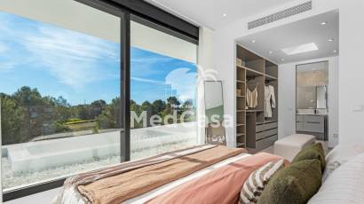 Obra nueva - Villa -
Polop de La Marina