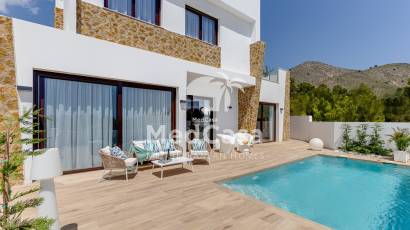 Obra nueva - Villa -
Finestrat