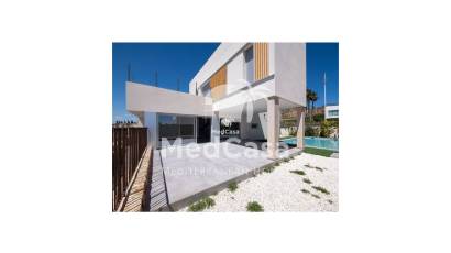 Neubau - Villa -
Golf La Finca