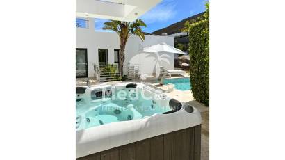 Resale - Villa -
Jávea - Cansalades