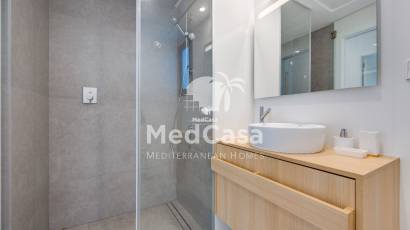 Wiederverkauf - Erdgeschosswohnung -
Golf Las Colinas