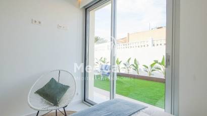 Obra nueva - Villa -
Los Balcones (Torrevieja)