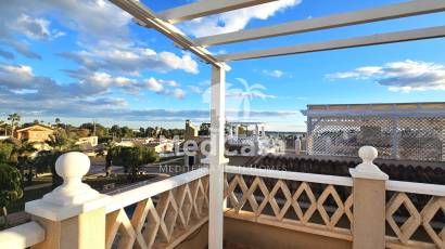 Segunda mano - Villa -
Ciudad Quesada