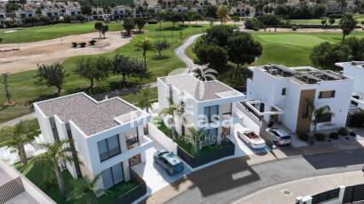 Obra nueva - Villa -
Golf Roda Golf