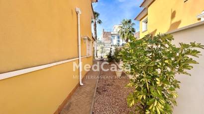 Resale - Villa -
Orihuela Costa - Cabo Roig