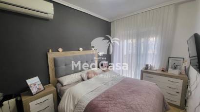 Segunda mano - Adosado esquina -
Orihuela Costa - Villamartín