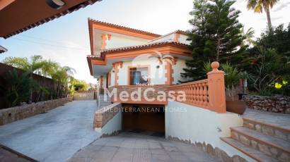 Resale - Villa -
Calpe