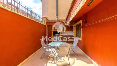 Resale - Villa -
La Aparecida - Orihuela