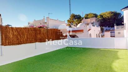 Wiederverkauf - Reihenhaus -
Orihuela Costa - Villamartín-Las Filipinas