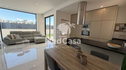 Segunda mano - Villa -
Ciudad Quesada