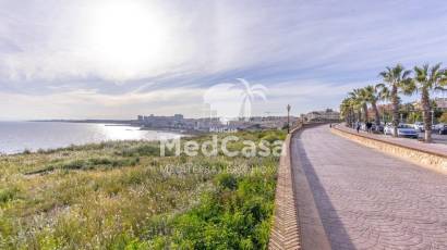 Wiederverkauf - Apartment -
Orihuela Costa - Campoamor