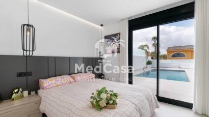 Obra nueva - Villa -
Benijofar