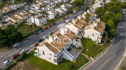 Segunda mano - Apartamento -
Orihuela Costa - Villamartín