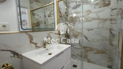 Wiederverkauf - Apartment -
Torrevieja - Punta prima