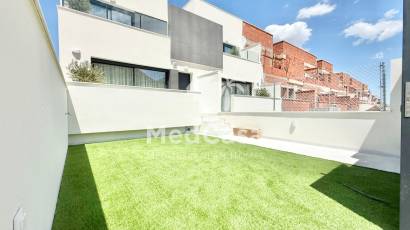 Neubau - Reihenhaus -
Cox