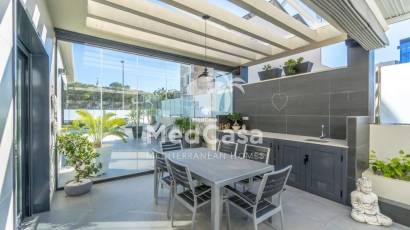 Segunda mano - Villa -
Orihuela Costa - Campoamor