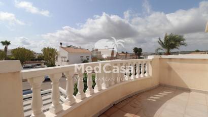 Resale - Townhouse -
Benijofar - Monte Azul