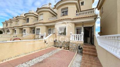 Resale - Townhouse -
Ciudad Quesada - Lo Marabú