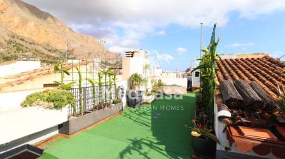 Resale - Townhouse -
Redován - Redovan - Town