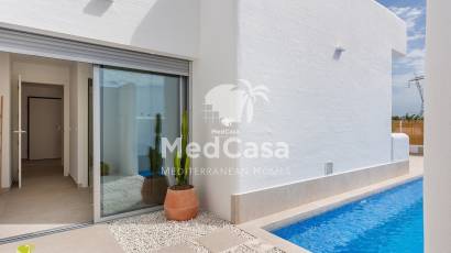 Obra nueva - Villa -
La Marina