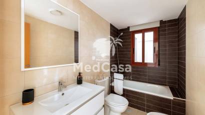 Neubau - Apartment -
Avileses - Jerónimo y Avileses