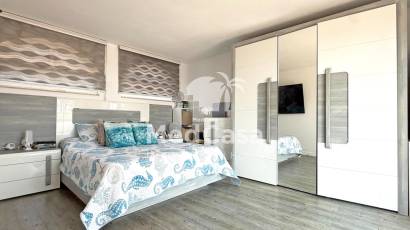 Resale - Villa -
Orihuela Costa - Villamartín