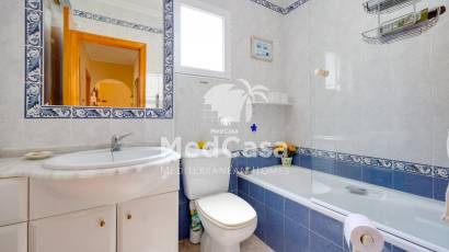 Resale - Semi detached  -
Torrevieja - Nueva Torrevieja - Aguas Nuevas