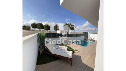 Obra nueva - Villa -
Roldan