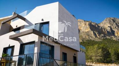 Obra nueva - Villa -
Polop de La Marina