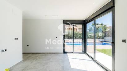 Obra nueva - Villa -
Orihuela Costa
