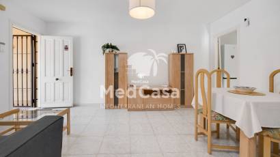 Wiederverkauf - Erdgeschosswohnung -
Torrevieja